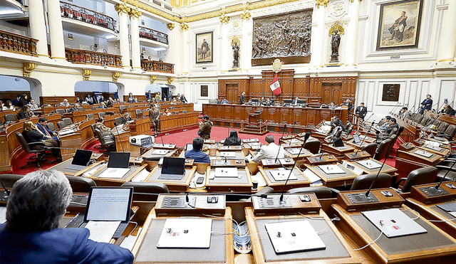 Hemiciclo del Congreso del Perú, donde el Senado decidirá sobre minería, bosques y gobernanza ambiental de la Amazonía peruana.