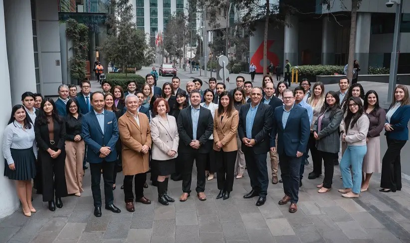 Equipo de Andean Crown durante el anuncio de nuevos fondos especializados en salud, real estate y capital natural.