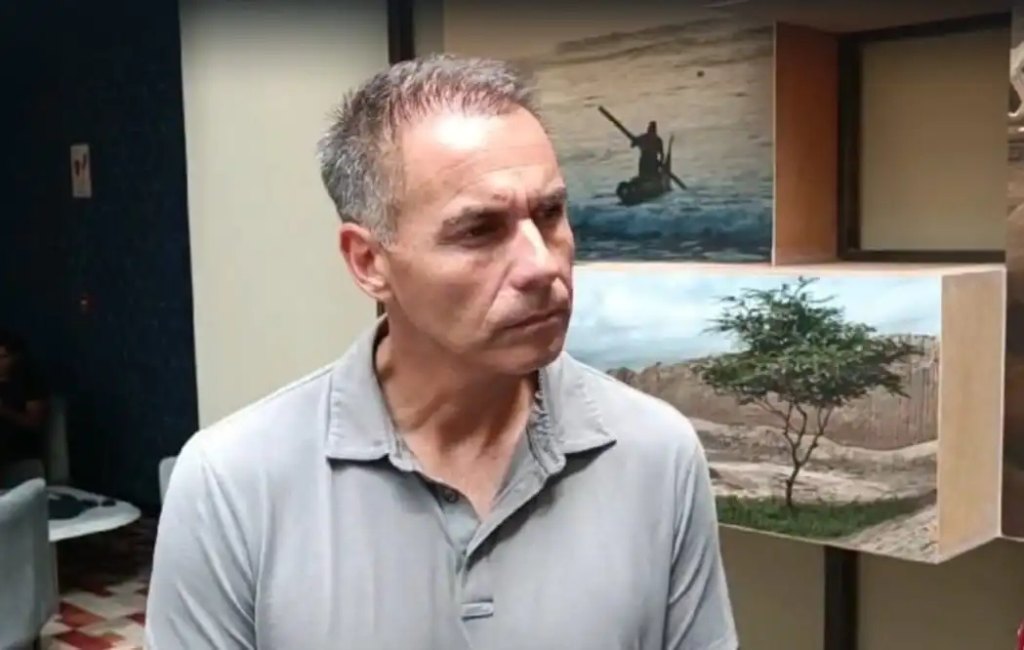 Vocero de Real Plaza en Trujillo durante una entrevista sobre el nuevo proyecto comercial