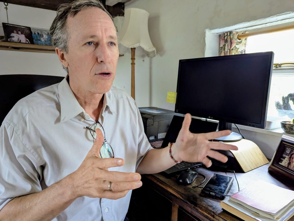 Frank Hajek, fundador y director ejecutivo de Nature Services, durante una entrevista sobre infraestructura natural y sostenibilidad.