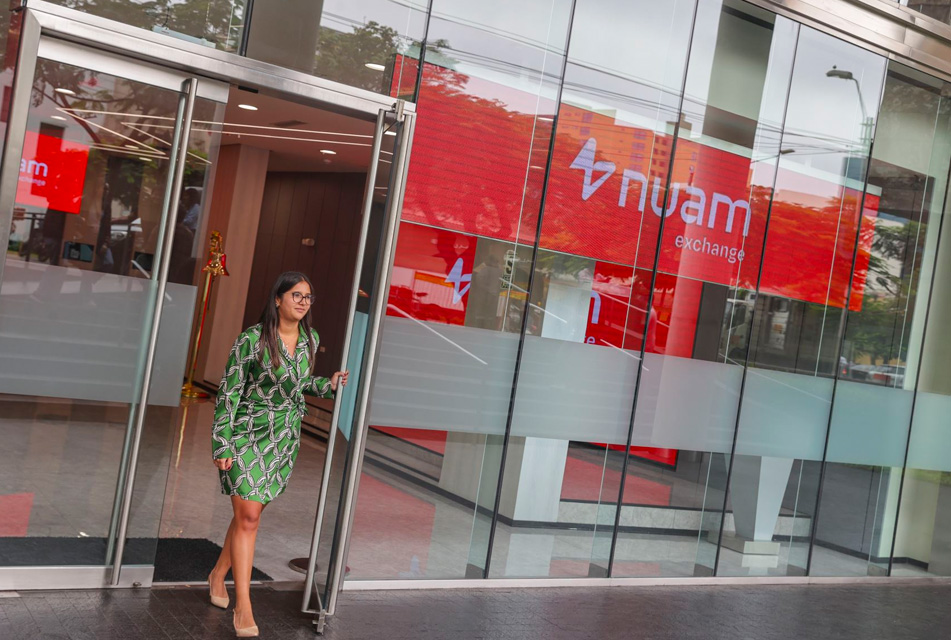 Sede de nuam exchange en el contexto de la OPA de Orygen y la protección de accionistas minoritarios.