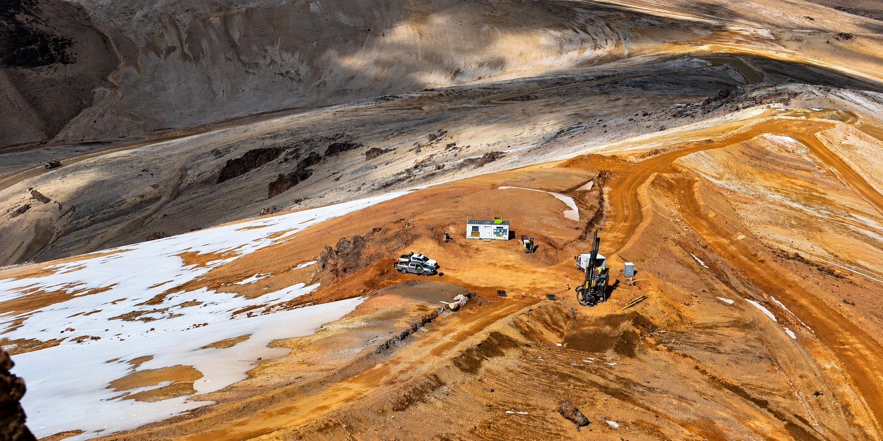Proyecto Crespo en Chumbivilcas con operaciones mineras vinculadas a eficiencia y gestión ambiental.